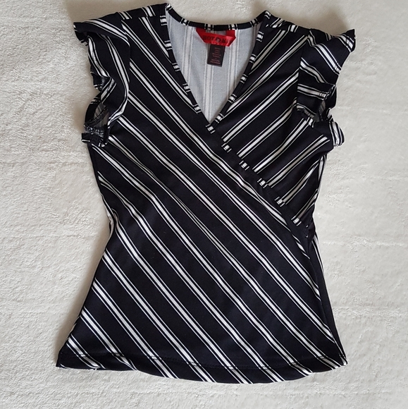 Hot Kiss Black and White Striped V-neck Top - Picture 2 of 3